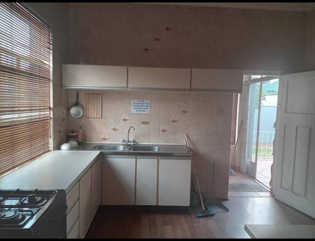 4 BEDROOM HOUSE FOR SALE IN KENSINGTON